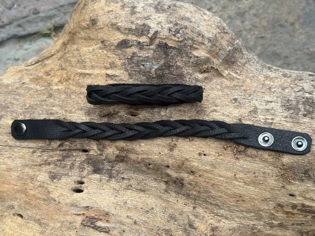 Pulsera de cuero de 5 tiras trenzada negra