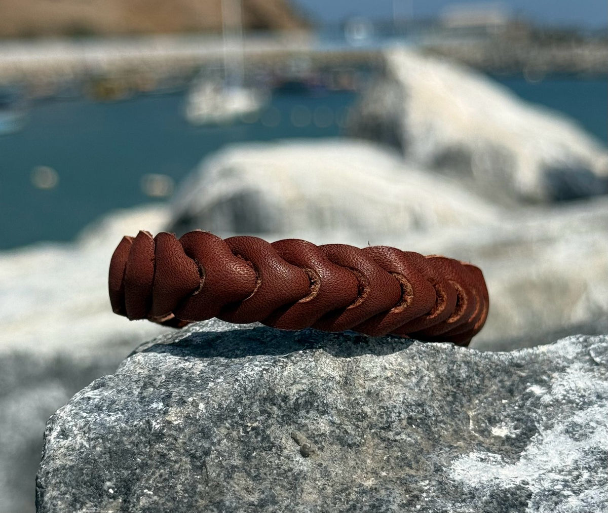 Pulsera de cuero trenzada marrón/topo con 2 broches