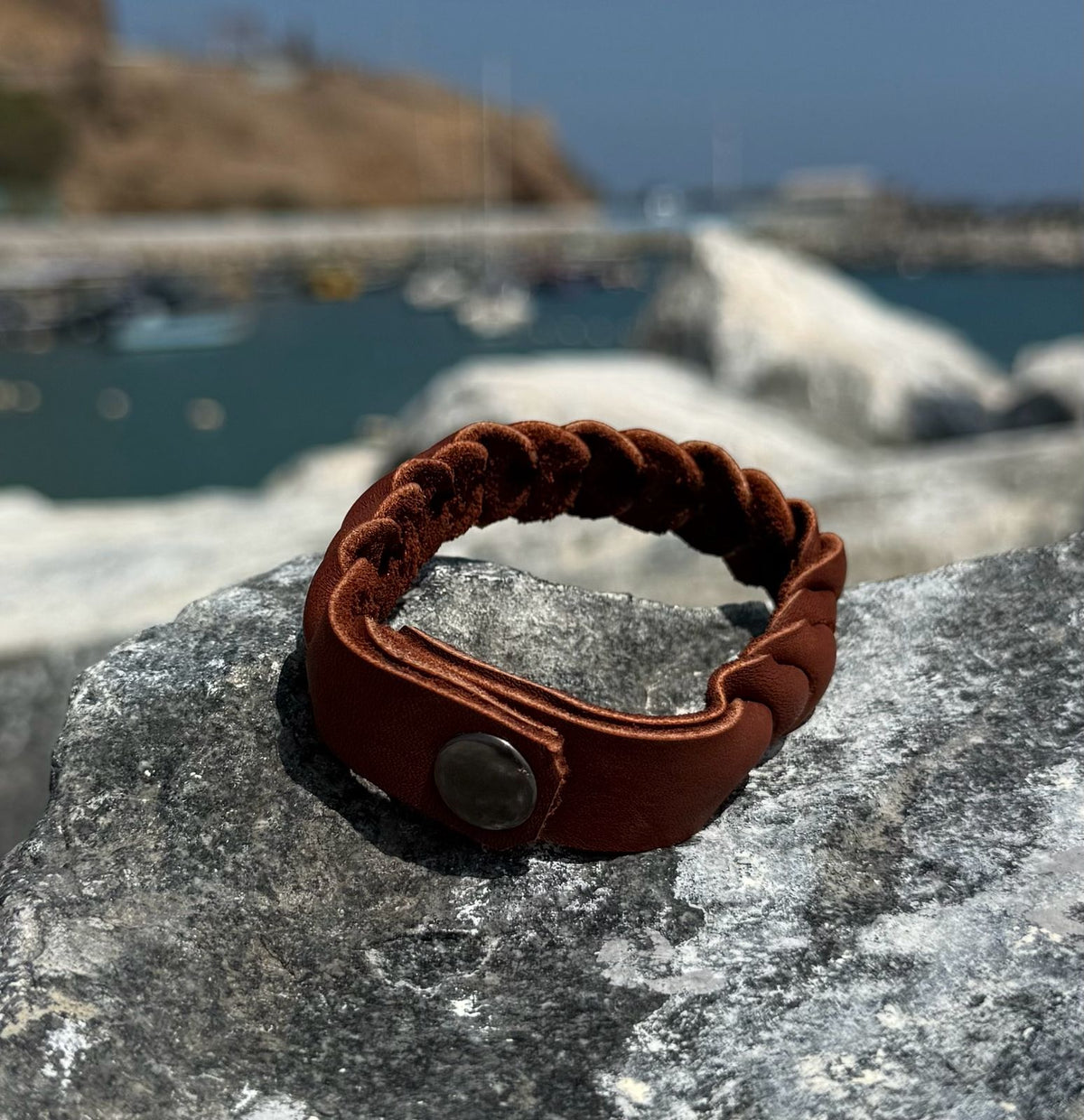 Pulsera de cuero trenzada marrón/topo con 2 broches